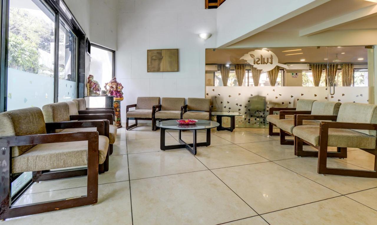 Hotel Tulsi Vadodara Kültér fotó